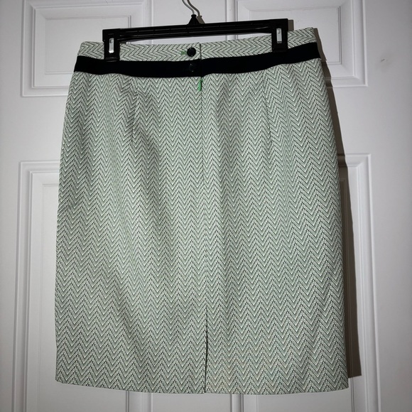 NWT  The Limited Pencil Skirt, Size 6 - Picture 2 of 12